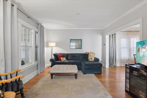 Tiny photo for 1041 S Elmwood Avenue, Oak Park, IL 60304 (MLS # 12792830)