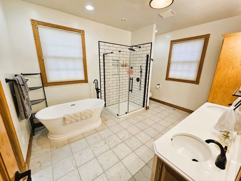 Tiny photo for 9 FAWN Drive, Fairfield, IL 62837 (MLS # 12604134)