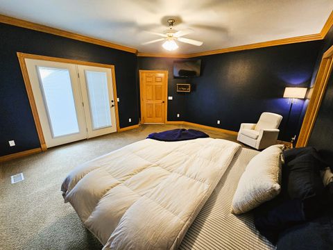 Tiny photo for 9 FAWN Drive, Fairfield, IL 62837 (MLS # 12604134)