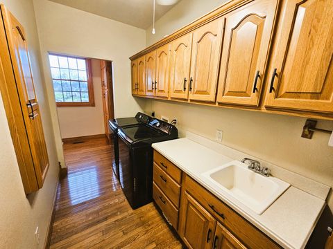 Tiny photo for 9 FAWN Drive, Fairfield, IL 62837 (MLS # 12604134)