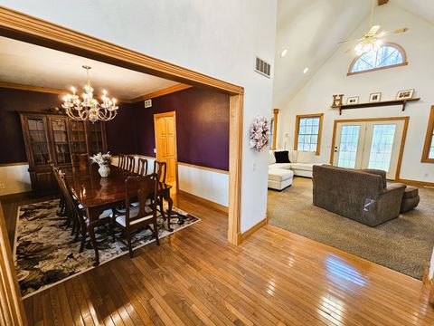 Tiny photo for 9 FAWN Drive, Fairfield, IL 62837 (MLS # 12604134)