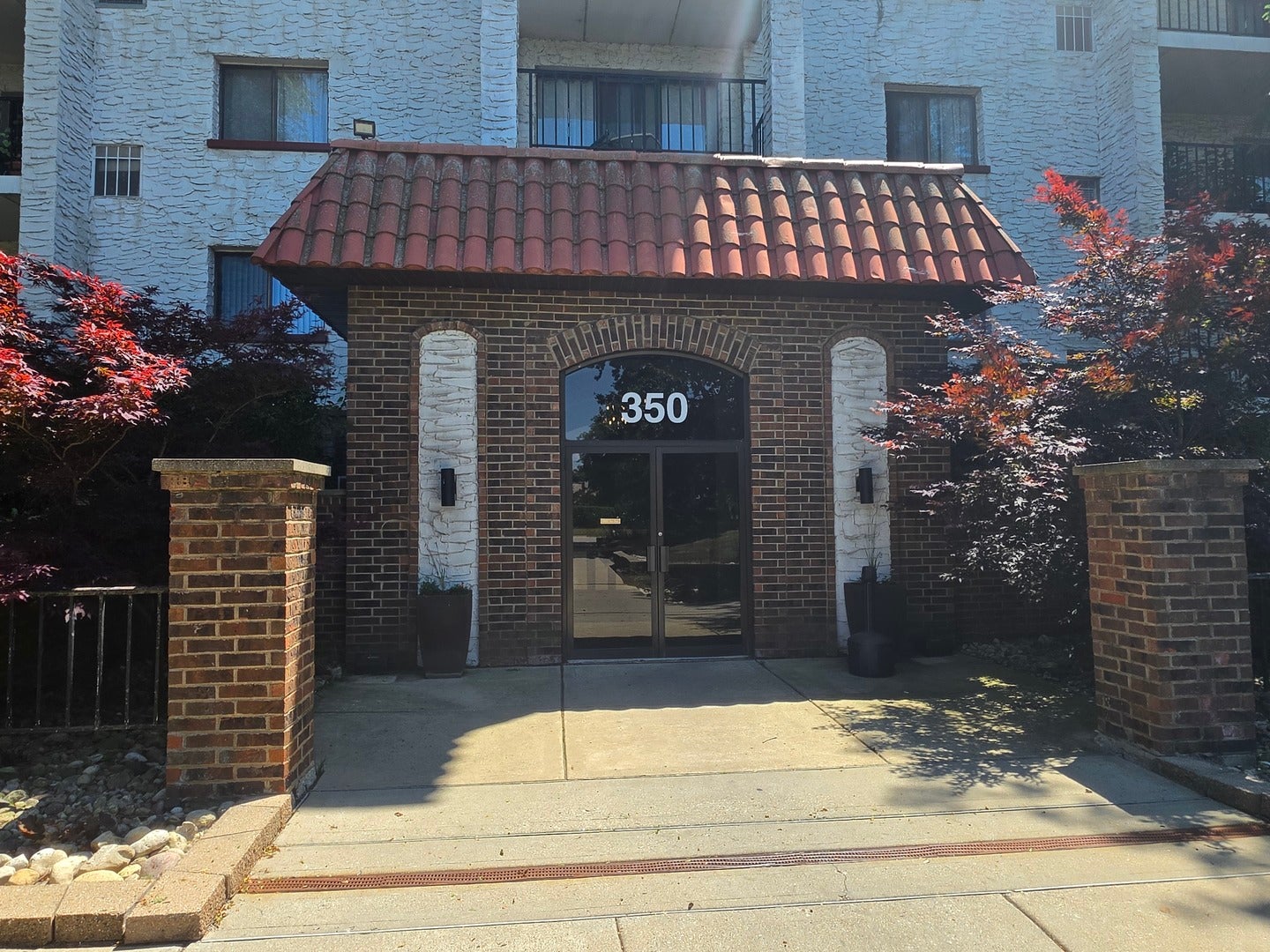 350 Plum Creek Drive 406