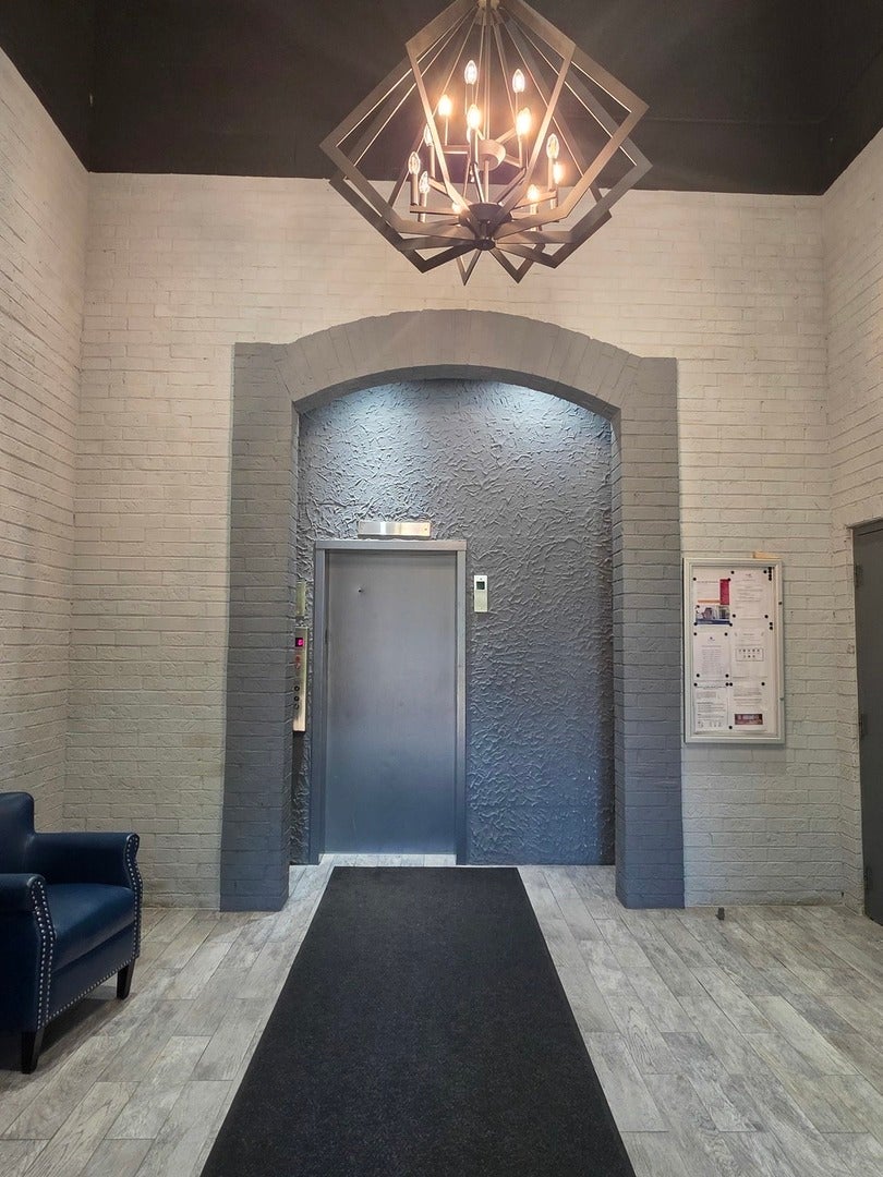 350 Plum Creek Drive 406