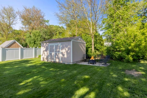 Tiny photo for 65 N Glenview Avenue, Lombard, IL 60148 (MLS # 12654543)