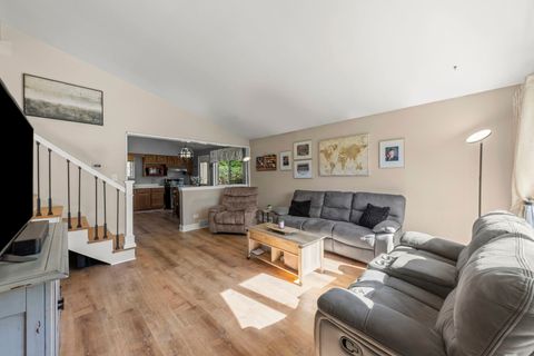 Tiny photo for 65 N Glenview Avenue, Lombard, IL 60148 (MLS # 12654543)