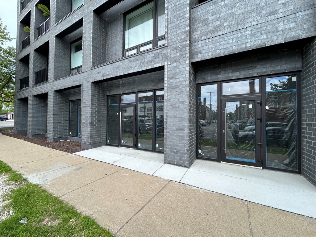 5235 N Western Avenue COMMERCIAL
