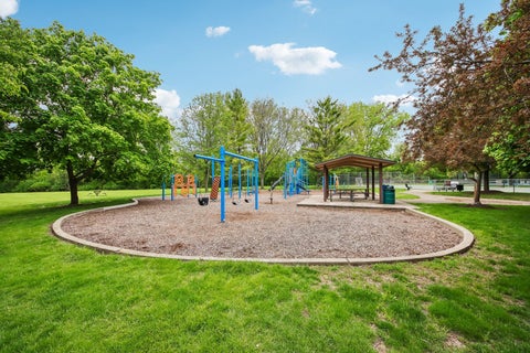 Tiny photo for 1620 Mulberry Drive, Libertyville, IL 60048 (MLS # 12637841)