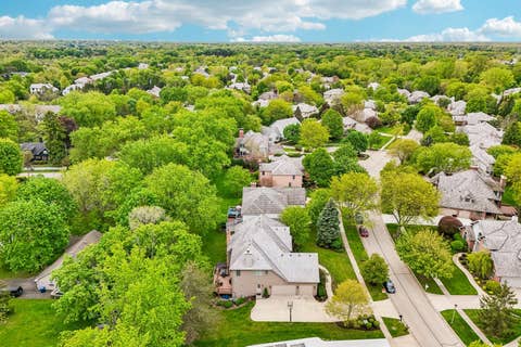 Tiny photo for 1620 Mulberry Drive, Libertyville, IL 60048 (MLS # 12637841)
