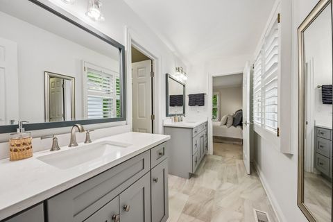 Tiny photo for 1620 Mulberry Drive, Libertyville, IL 60048 (MLS # 12637841)
