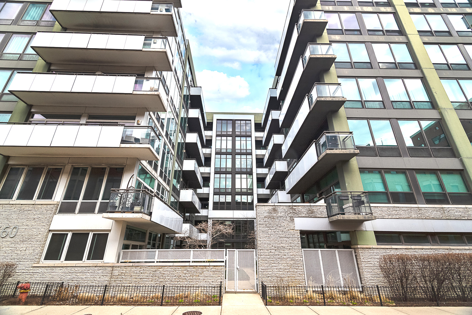 650 W WAYMAN Street 206C