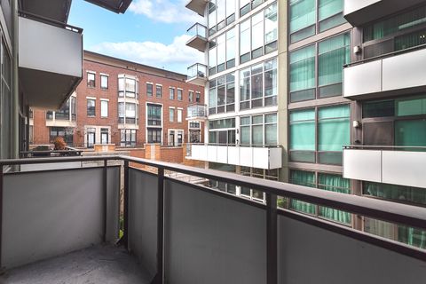 Tiny photo for 650 W WAYMAN Street #206C, Chicago, IL 60661 (MLS # 12607463)