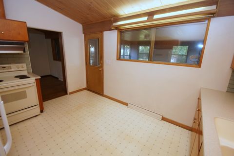 Tiny photo for 2838 KELLING Street, Davenport, IA 52804 (MLS # 12675436)