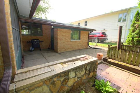 Tiny photo for 2838 KELLING Street, Davenport, IA 52804 (MLS # 12675436)