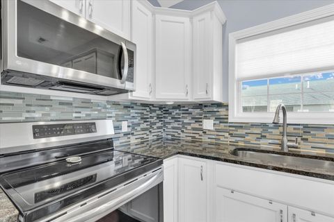 Tiny photo for 1611 E Vernon Drive, Urbana, IL 61802 (MLS # 12570434)