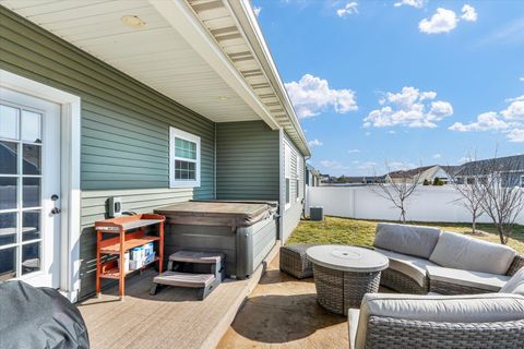 Tiny photo for 1611 E Vernon Drive, Urbana, IL 61802 (MLS # 12570434)