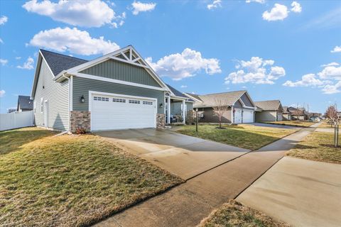 Tiny photo for 1611 E Vernon Drive, Urbana, IL 61802 (MLS # 12570434)