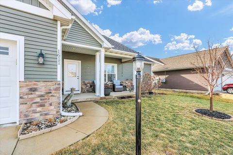 Tiny photo for 1611 E Vernon Drive, Urbana, IL 61802 (MLS # 12570434)