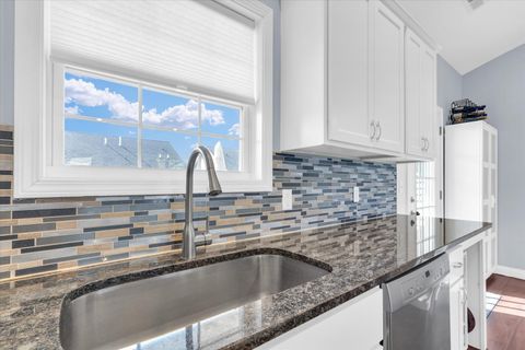 Tiny photo for 1611 E Vernon Drive, Urbana, IL 61802 (MLS # 12570434)