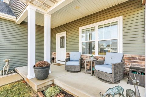 Tiny photo for 1611 E Vernon Drive, Urbana, IL 61802 (MLS # 12570434)