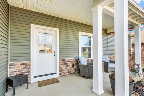 Tiny photo for 1611 E Vernon Drive, Urbana, IL 61802 (MLS # 12570434)