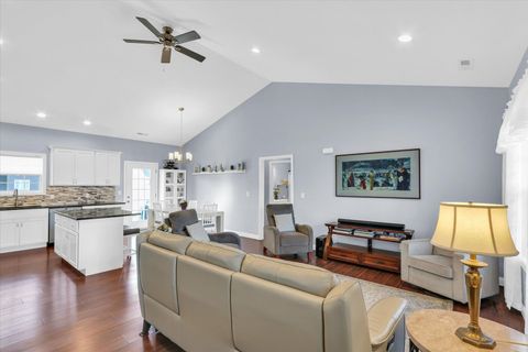 Tiny photo for 1611 E Vernon Drive, Urbana, IL 61802 (MLS # 12570434)