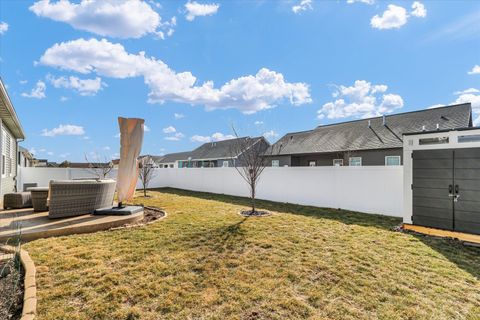 Tiny photo for 1611 E Vernon Drive, Urbana, IL 61802 (MLS # 12570434)