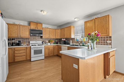 Tiny photo for 4447 W Lawn Avenue, Waukegan, IL 60085 (MLS # 12564515)