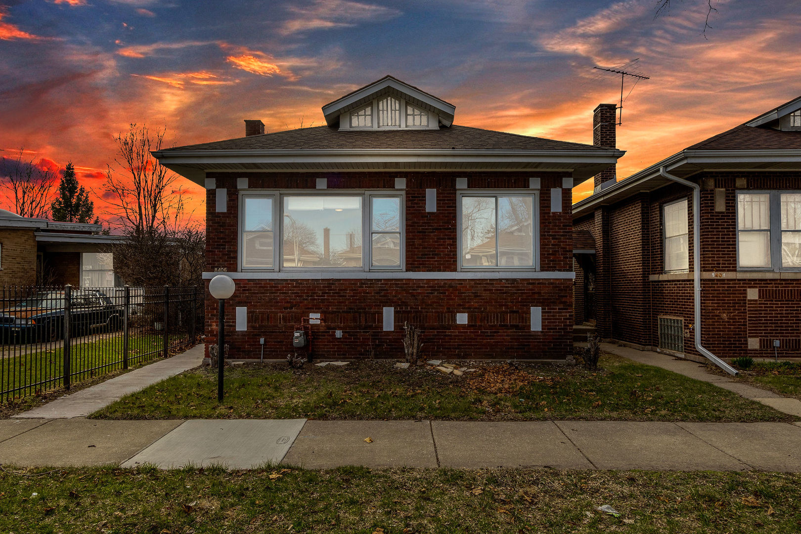 8406 S Oglesby Avenue, Chicago, IL, 60617 1 8406 S Oglesby Avenue