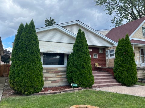Photo of 3404 W 85th Street, Chicago, IL 60652 (MLS # 12765282)