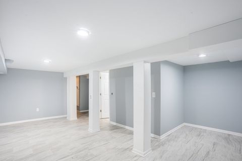 Tiny photo for 6954 S Prairie Avenue, Chicago, IL 60637 (MLS # 12528396)