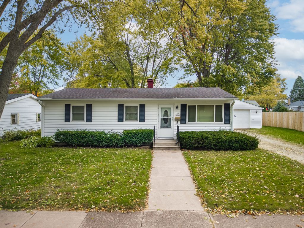 Photo for 615 Best Avenue, DeKalb, IL 60115 (MLS # 12493252)