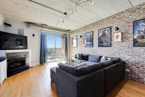 Tiny photo for 1 S Highland Avenue #704, Arlington Heights, IL 60005 (MLS # 12670804)
