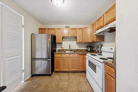 Tiny photo for 2020 N Lincoln Park West #14B, Chicago, IL 60614 (MLS # 12560044)