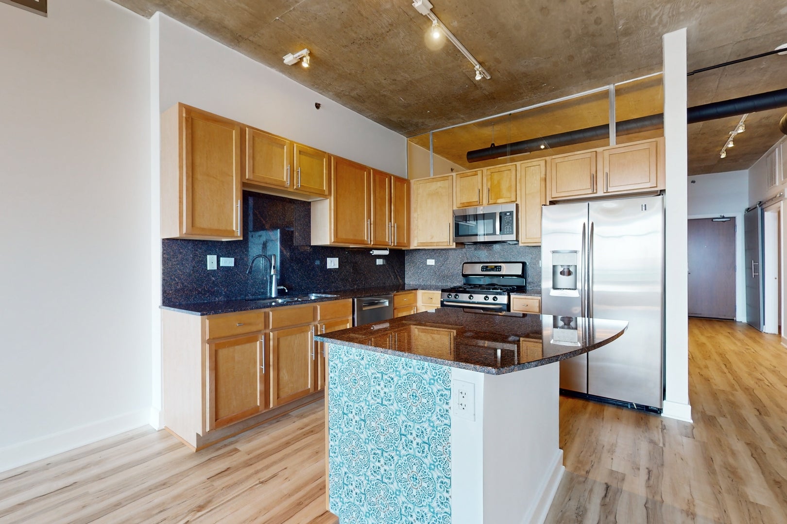 1305 S Michigan Avenue 2004
