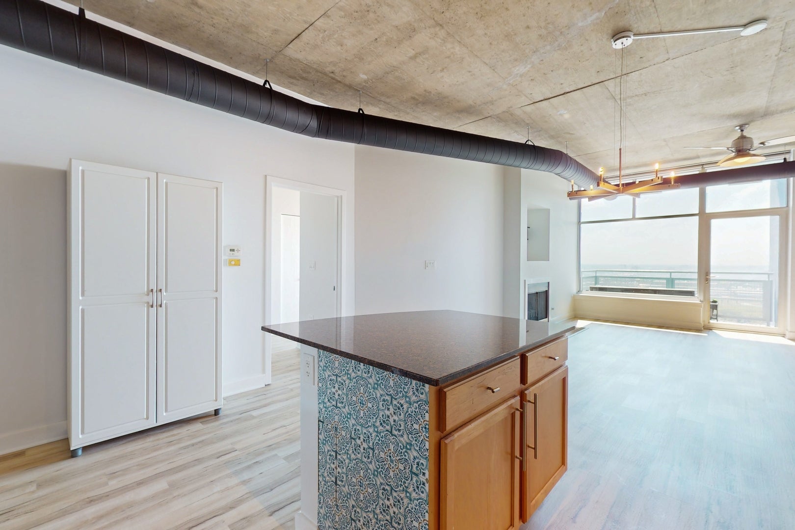 1305 S Michigan Avenue 2004