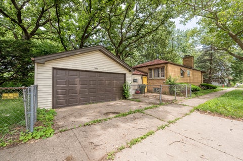 Tiny photo for 14446 Minerva Avenue, Dolton, IL 60419 (MLS # 12670930)