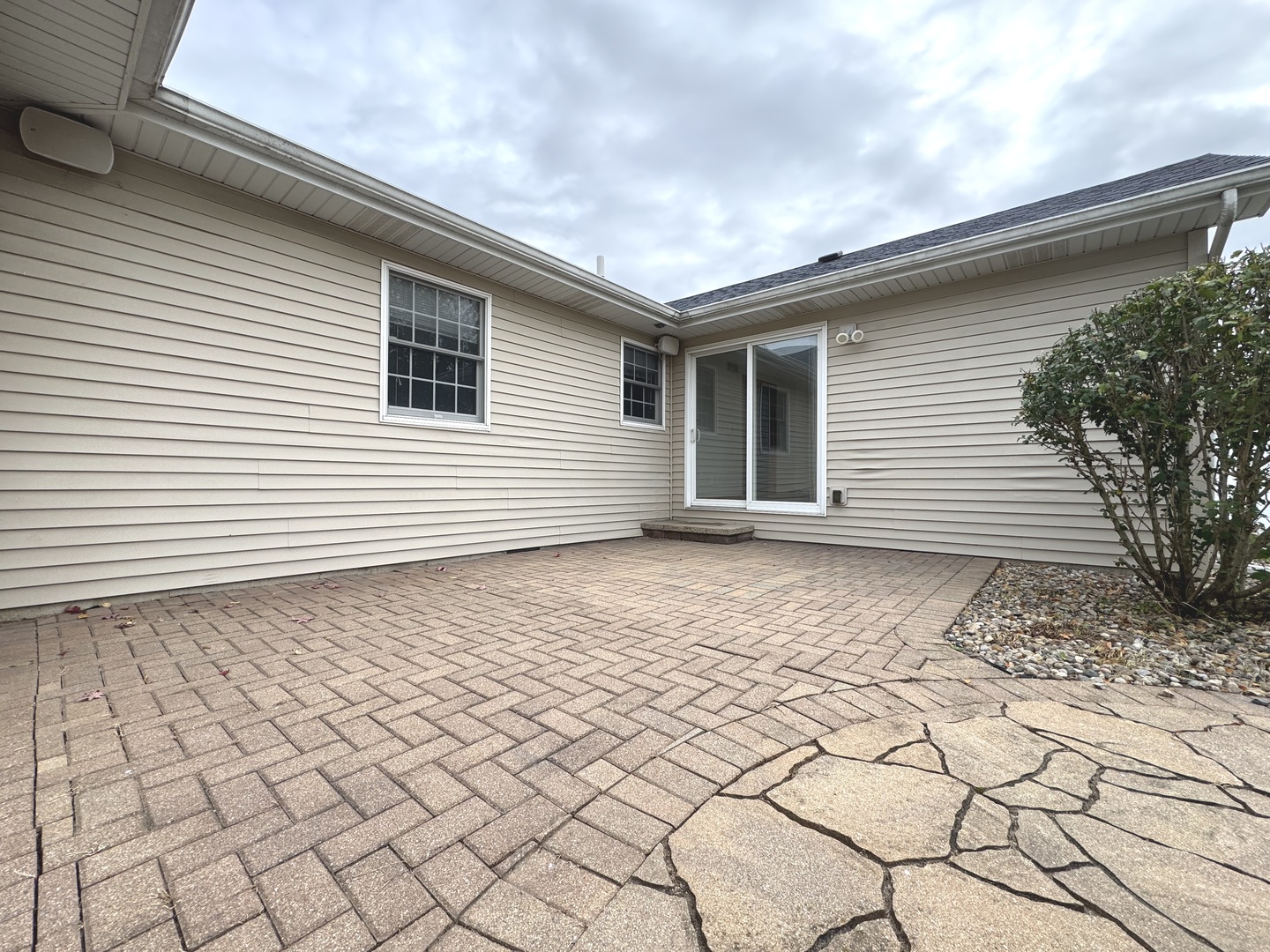 Bradley, Illinois 60915, United States, 3 Bedrooms Bedrooms, ,3 BathroomsBathrooms,Residential,Active,234923