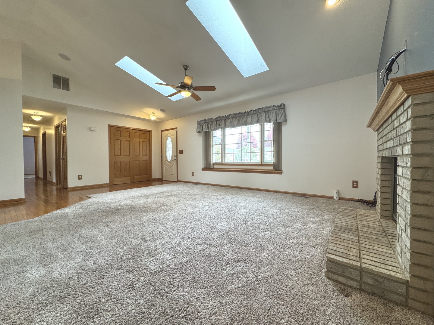 Bradley, Illinois 60915, United States, 3 Bedrooms Bedrooms, ,3 BathroomsBathrooms,Residential,Active,234923