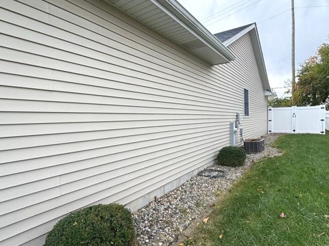 Tiny photo for 529 Suzanne Avenue, Bradley, IL 60915 (MLS # 12505560)