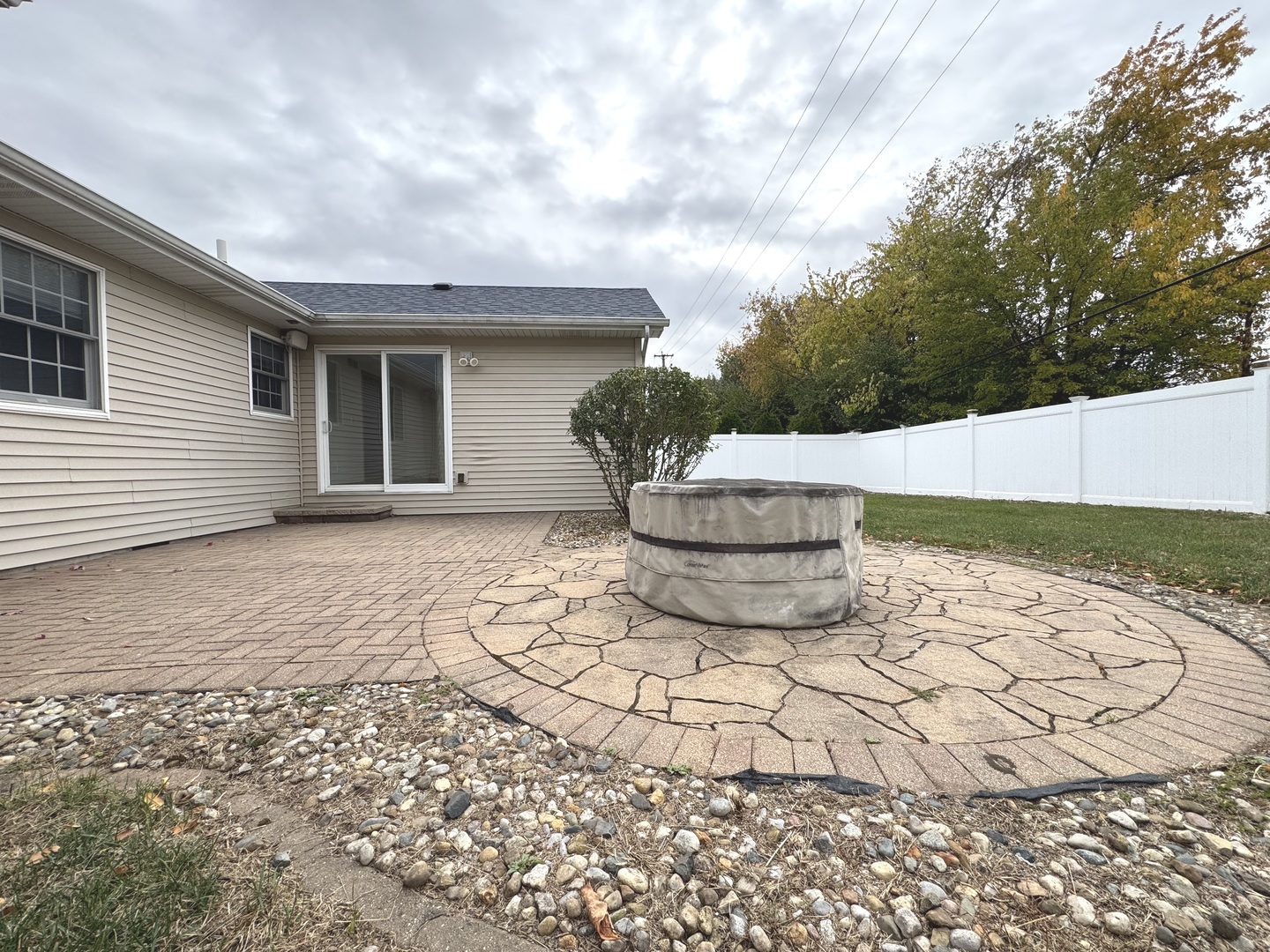 Bradley, Illinois 60915, United States, 3 Bedrooms Bedrooms, ,3 BathroomsBathrooms,Residential,Active,234923