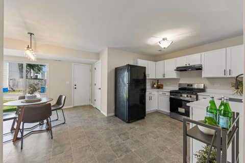 Tiny photo for 783 Four Seasons Boulevard, Aurora, IL 60504 (MLS # 12656047)