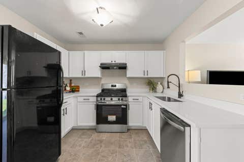 Tiny photo for 783 Four Seasons Boulevard, Aurora, IL 60504 (MLS # 12656047)
