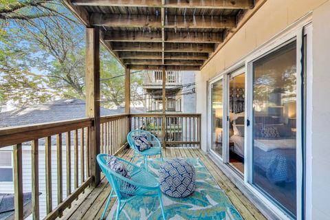 Tiny photo for 1326 W Belmont Avenue #1E, Chicago, IL 60657 (MLS # 12478440)