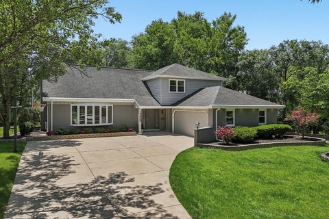 Photo of 1208 Elizabeth Avenue, Naperville, IL 60540 (MLS # 12699703)