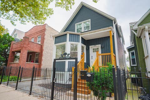 Photo of 2824 N Springfield Avenue, Chicago, IL 60618 (MLS # 12726119)