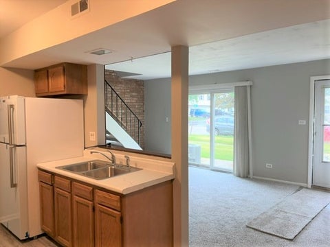Tiny photo for 157 Peter Court #B, Bartlett, IL 60103 (MLS # 12672360)
