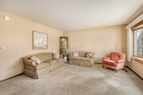 Tiny photo for 602 E Weathersfield Way, Schaumburg, IL 60193 (MLS # 12589465)