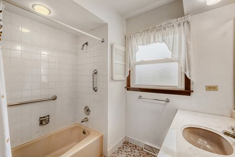 Tiny photo for 602 E Weathersfield Way, Schaumburg, IL 60193 (MLS # 12589465)