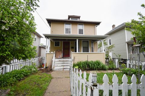 937 N County Street Waukegan IL 60085