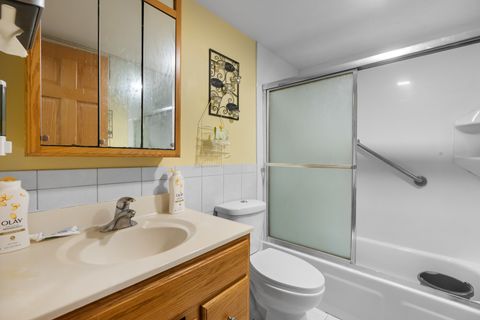 Tiny photo for 532 E Devon Avenue, Roselle, IL 60172 (MLS # 12509604)